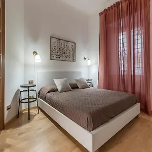 https://multifunctional-apartment-san-pietro.it-romehotels.com
